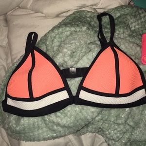 Triangl bikini